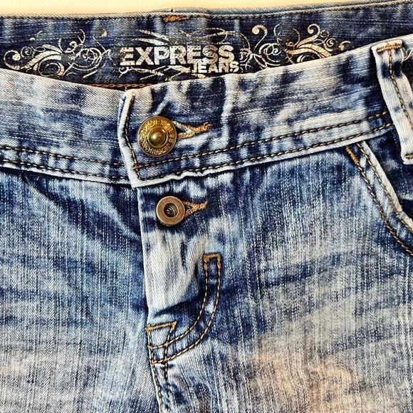 Final Price Y2K Express Vintage Lowrise Button Fly Denim Shorts Sz 2 - Picture 3 of 7